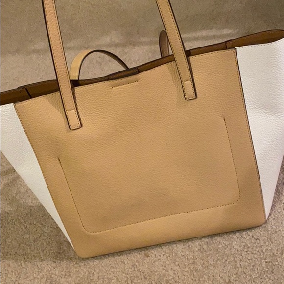 Micheal Kors Purse •Make an Offer• - Picture 6 of 7